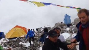 Video Of The Moment Avalanche Hit Nepalese Basecamp